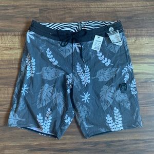 Volcom Stoney Trunks Size 32